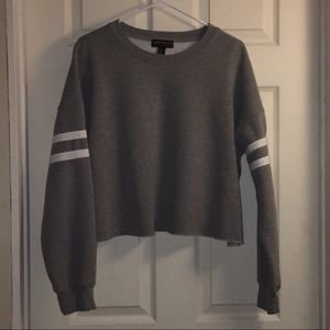 FOREVER 21 Cropped Crew Neck